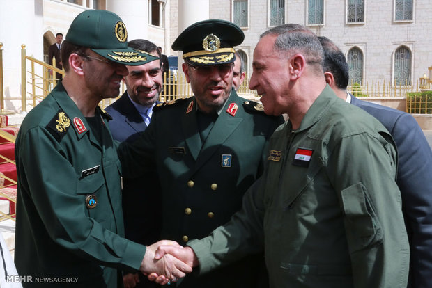Iran’s Defense Minister meets Iraqi officials  