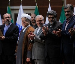 اعطای جایزه امام خمینی (ره) به ۳ پژوهشگر برتر دانشگاه آزاد