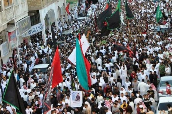 تظاهرات در شرق عربستان در اعتراض به انفجار مسجد امام علی (ع)