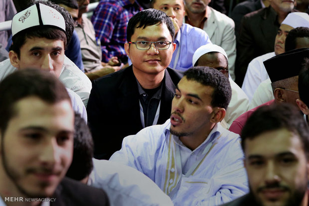 دیدار شرکت‌کنندگان در مسابقات بین‌المللی قرآن با رهبر انقلاب 