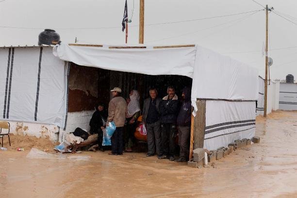 سكان الكرافانات في فلسطين المحتلة يشتكون من صعوبة العيش فيها