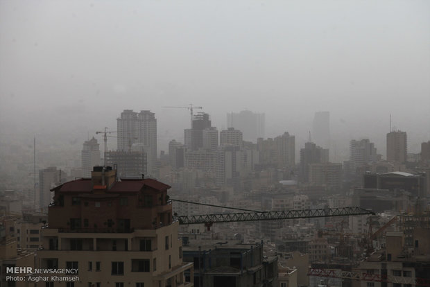 آلودگی هوا میدان دید را در تهران به یک سوم کاهش داد
