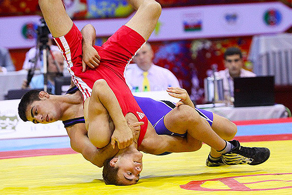 Iranian wrestlers shine at İzmir cadet tournament