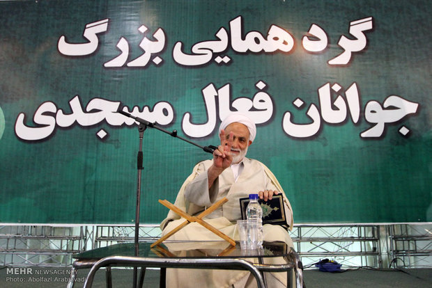گردهمایی 4000 نفری جوانان فعال بسیجی