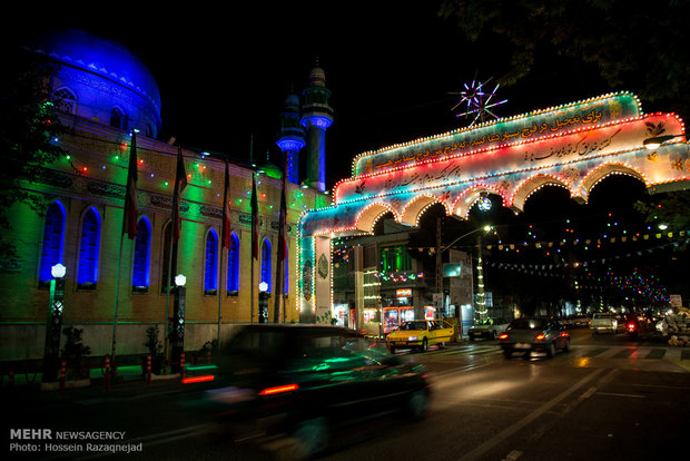 Iranians celebrating Imam Mahdi birth anniversary