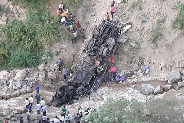 پیرو میں مسافر بس کھائی میں گرنے سے 10 افراد ہلاک