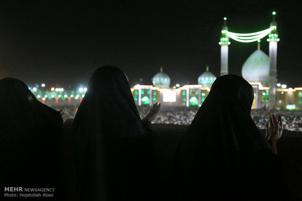 مسجد مقدس جمکران در شب میلاد امام زمان (عج)