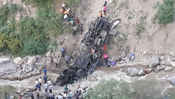 جزئیات سقوط مرگبار اتوبوس به دره