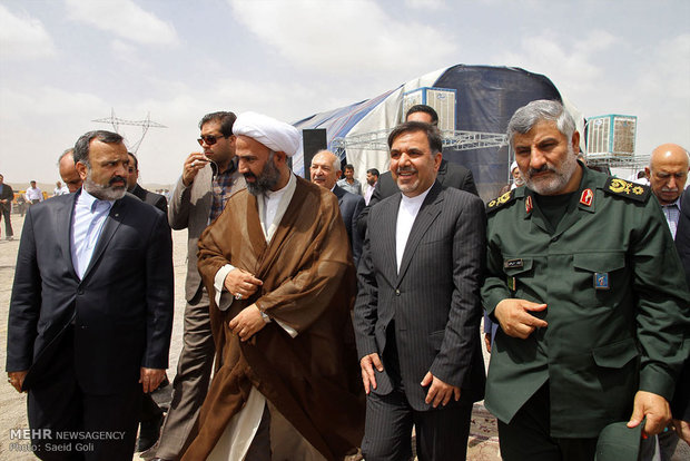 زيارة وزير النقل الايراني عباس آخوندي الى مدينة مشهد