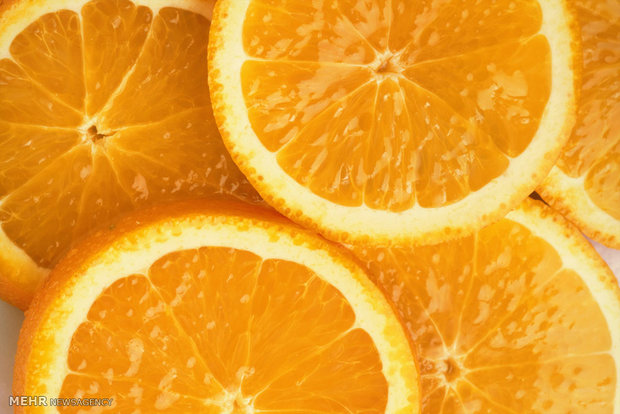 مصرف روزانه پرتقال از کاهش بینایی پیشگیری می کند