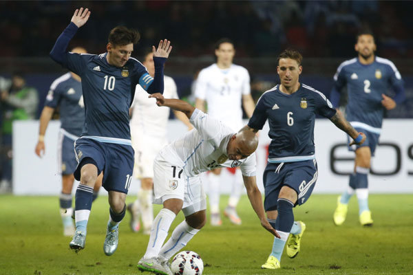 آرژانتین به سختی از سد اروگوئه گذشت/ برد پاراگوئه مقابل جامائیکا