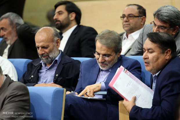 Joint session of Iran’s legislative, executive branches