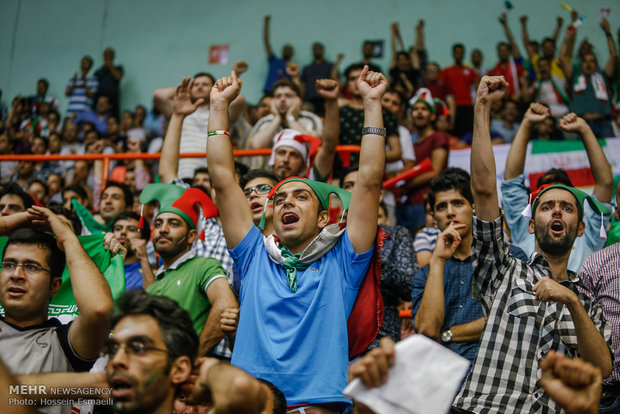 Iran-US volleyball sidelines