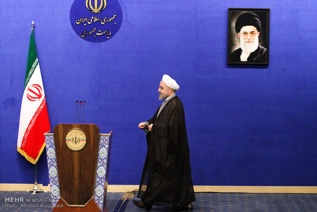 President Rouhani meets with entrepreneurs, donors 