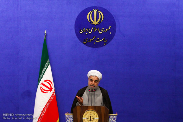 President Rouhani meets with entrepreneurs, donors 