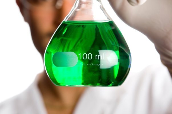 اليونسكو تمنح جائزة البحث في الكيمياء الخضراء إلى باحث ايراني