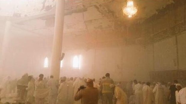 ISIL suicide bomber attacks Kuwait mosque