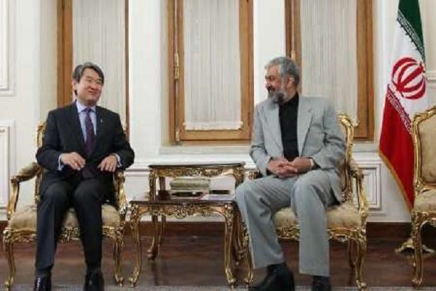 Iran, S Korea call for ties beyond trade