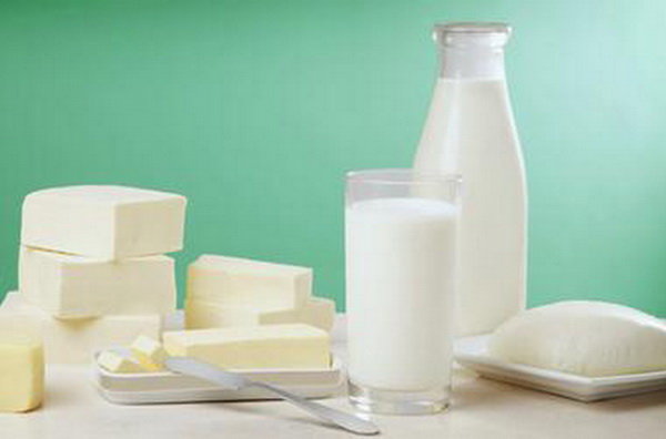 رشد ۴۳۰ هزار تنی تولید لبنیات/ افزایش قیمت شیرخام منفعت ندارد