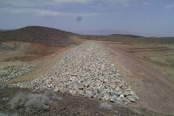 آغاز عملیات اجرایی فاز دوم احداث بند خاکی محمد آباد آران و بیدگل