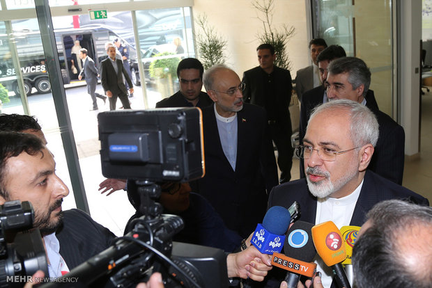 Zarif arrives in Vienna