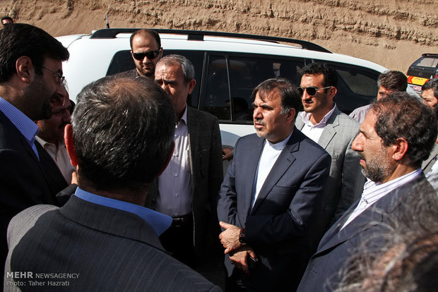 بازدید وزیر راه و شهرسازی از پل معلق و افتتاح 15 کیلومتر از بزرگراه مشگین شهر به اردبیل