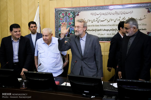 دیدار علی لاریجانی، رئیس مجلس شورای اسلامی با سفرای کشورهای اسلامی