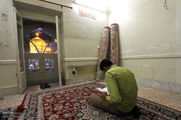 احياء ليلة القدر في العتبة الرضوية المقدسة في مدينة مشهد