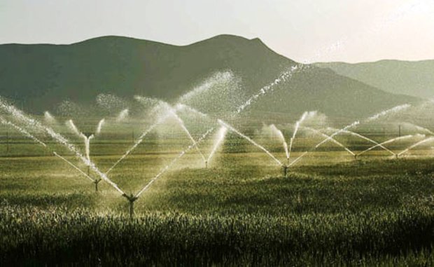 ۱۶۰هکتار از اراضی کشاورزی خرم آباد به سیستم آبیاری مدرن مجهز شدند
