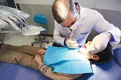 ارتقاسن مشمولین خدمات دندانپزشکی/ خدمات بیمه‌ها یکسان سازی می شود