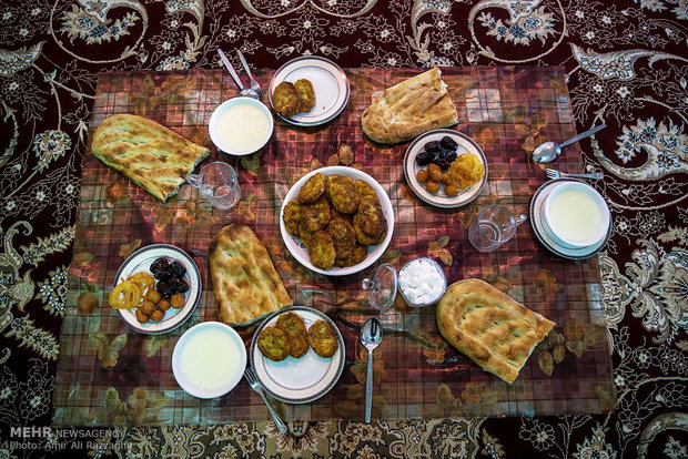 سفره های افطاری ساده