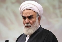 محمدی‌گلپایگانی از آیت‌الله نظری عیادت کرد