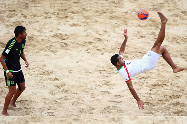 Iran thrashes US in Beach Soccer Cup