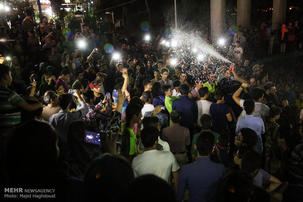 جشن و سرور مردم تهران پس از توافق هسته ای