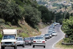 انبوه مسافران در راه شمال/ مازندران قفل می شود