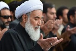 نماز وحدت آفرین و دشمن شکن عید فطر در  کرمانشاه اقامه شد