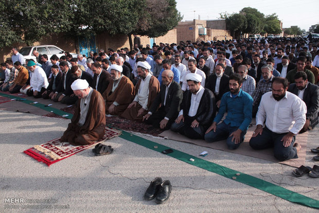 اقامه نماز عید سعید فطر در قزوین / محمد رضا یوسفی