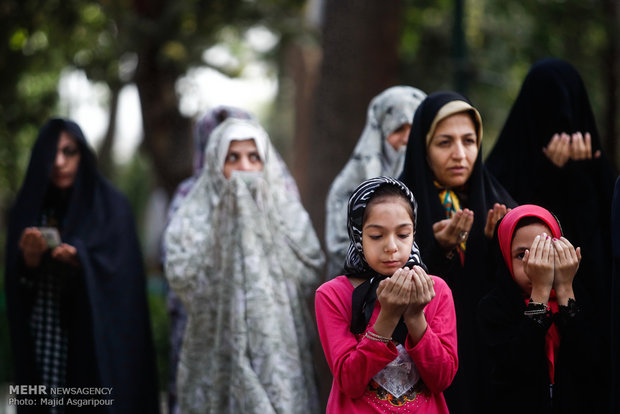 نماز عید فطر در آستان امامزاده ابوالحسن(ع) شهرری