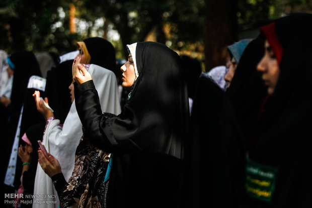 نماز عید فطر در آستان امامزاده ابوالحسن(ع) شهرری