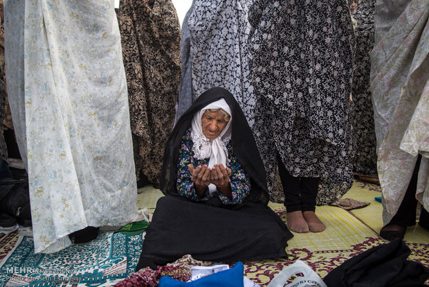 İran'da Ramazan Bayramı Namazı