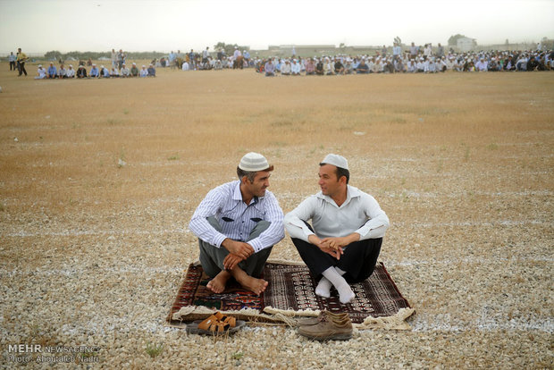 İran'ın Türkmen Sahra Bölgesi'nde Ramazan Bayramı Namazı