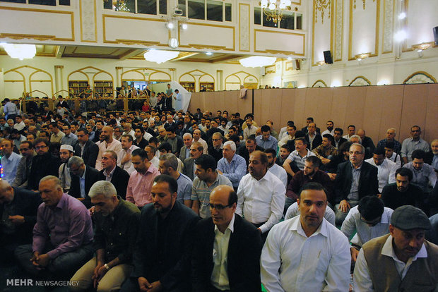 اقامه نماز عید سعید فطر در لندن