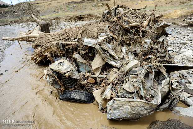 خسارات سیلاب در جاده چالوس