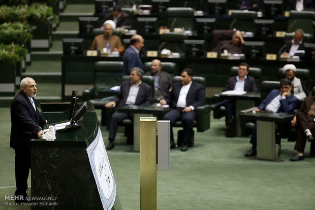 Zarif, Salehi attend Parliament’s open session