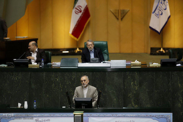 Zarif, Salehi attend Parliament’s open session