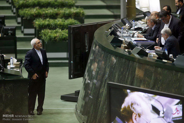 Zarif, Salehi attend Parliament’s open session