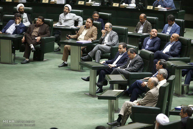 Zarif, Salehi attend Parliament’s open session