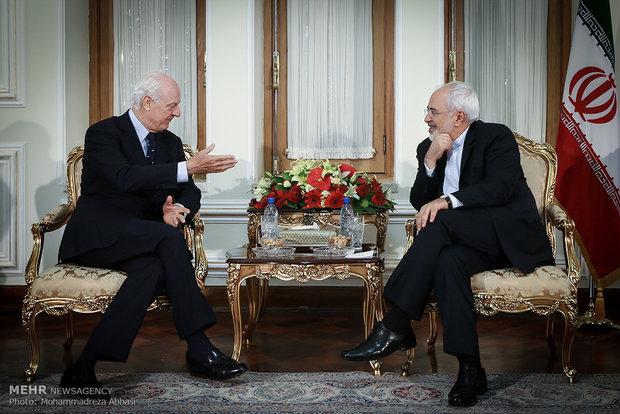 Zarif meets UN envoy