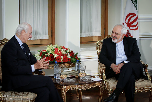 Zarif meets UN envoy