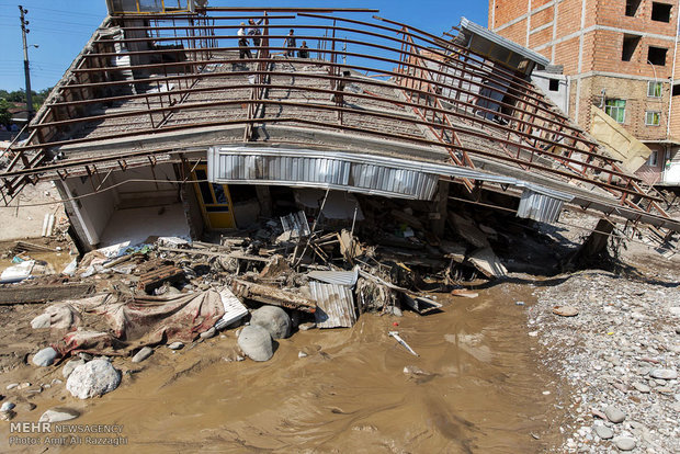 خسارت سیلاب در شهر زیرآب 